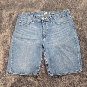 Lee Riders midrise Bermuda shorts size 12M